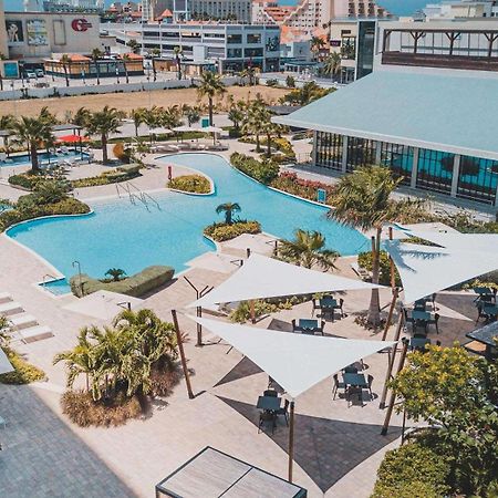 Radisson Blu Aruba Hotel Palm Beach Exterior photo